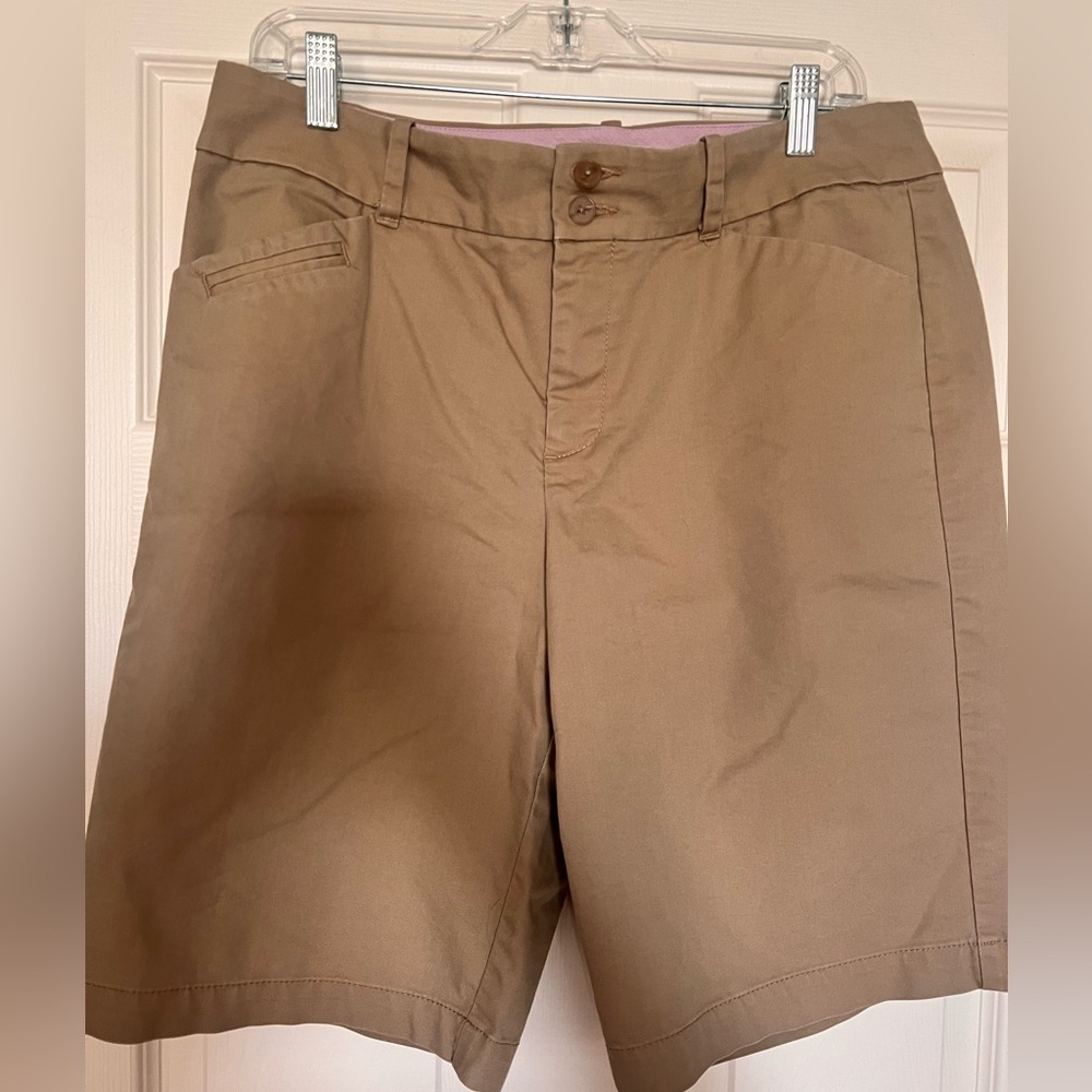 TWO pair of size 12 women’s Docker Shorts - Picture 2 of 9